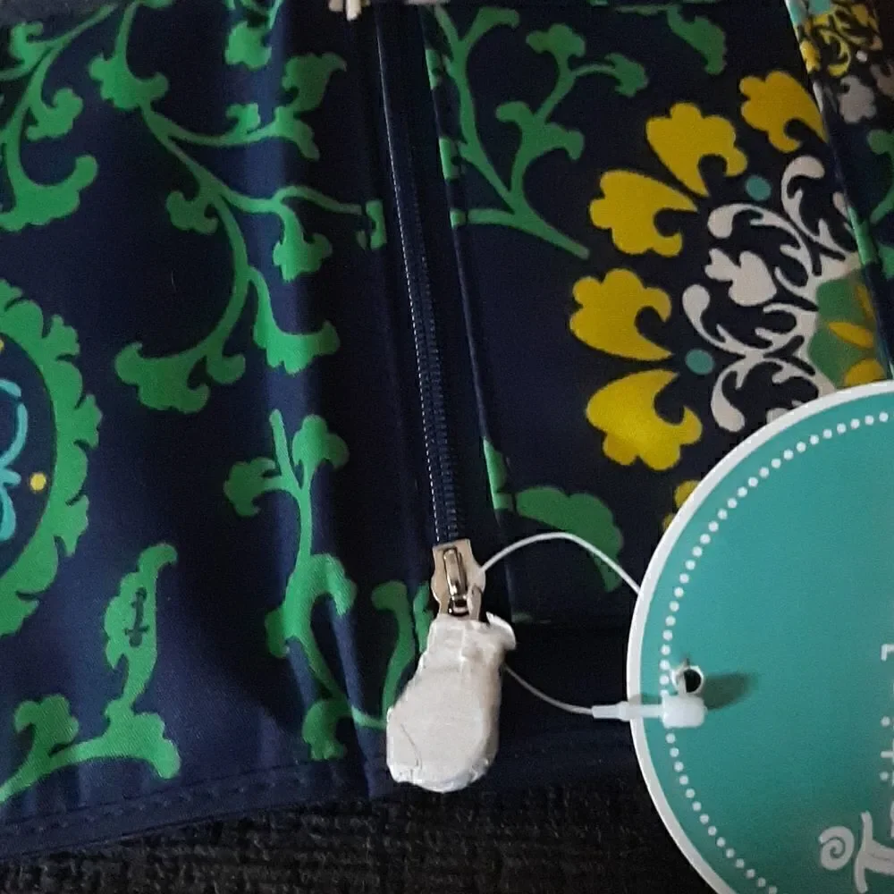 Initials Inc Tri Fold Wallet. NWT